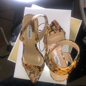 Pointed Yellow Snake Skin Heels